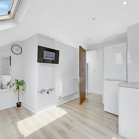 London House, Private Loft And Rooms Near Excel London
